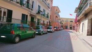 Via Luigi Rocco vietata ai pedoni