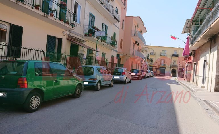 Via Luigi Rocco vietata ai pedoni