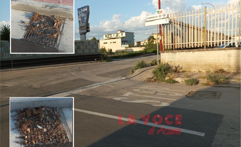 Via D’Auria, i residenti lamentano alcune anomalie