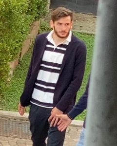 KVARATSKHELIA SI RIFÀ IL LOOK DA KITON