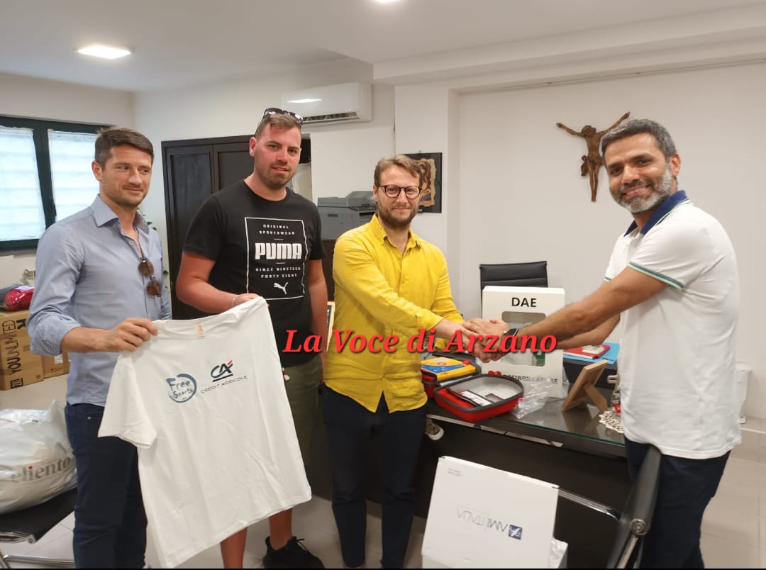 L’associazione “Free Sports” dona un defibrillatore alla Parrocchia Cristo Redentore
