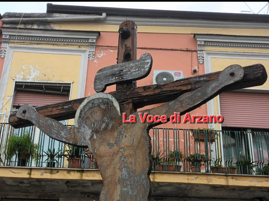 C’è uno sponsor per ripristinare il Crocifisso in piazza