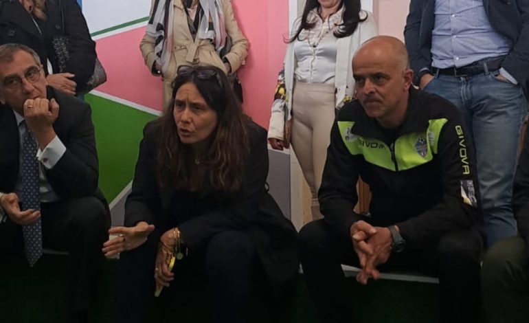 La ministra per la disabilita Alessandra Locatelli in visita all’associazione “Noi Possiamo”