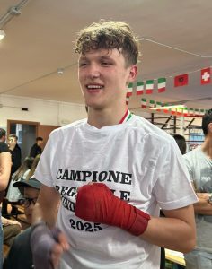 Pugilato 60kg, l’arzanese Alex Paraschiva è campione regionale U19